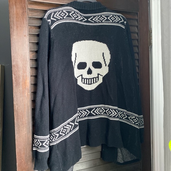 ModCloth Skull Cardigan - Picture 2 of 4